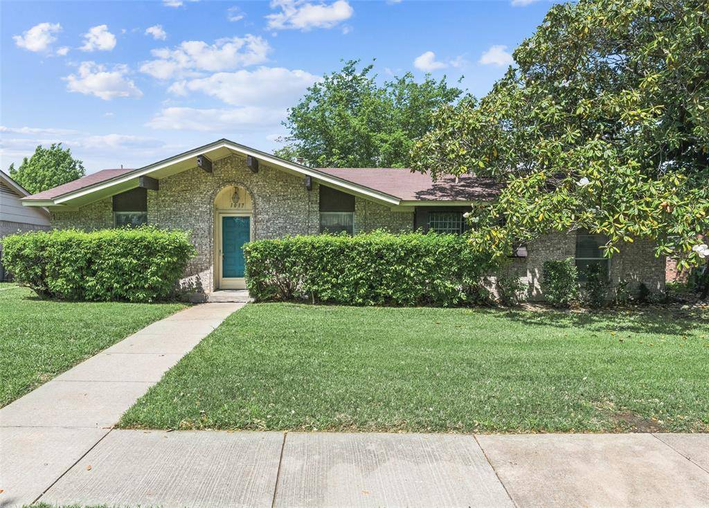1017 Ravencroft Drive, Garland, TX 75043