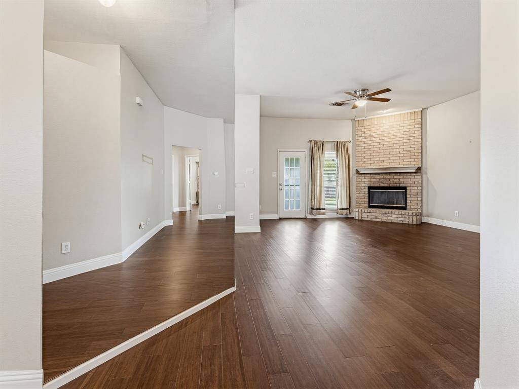 464 Maplegrove Road, Cedar Hill, TX 75104