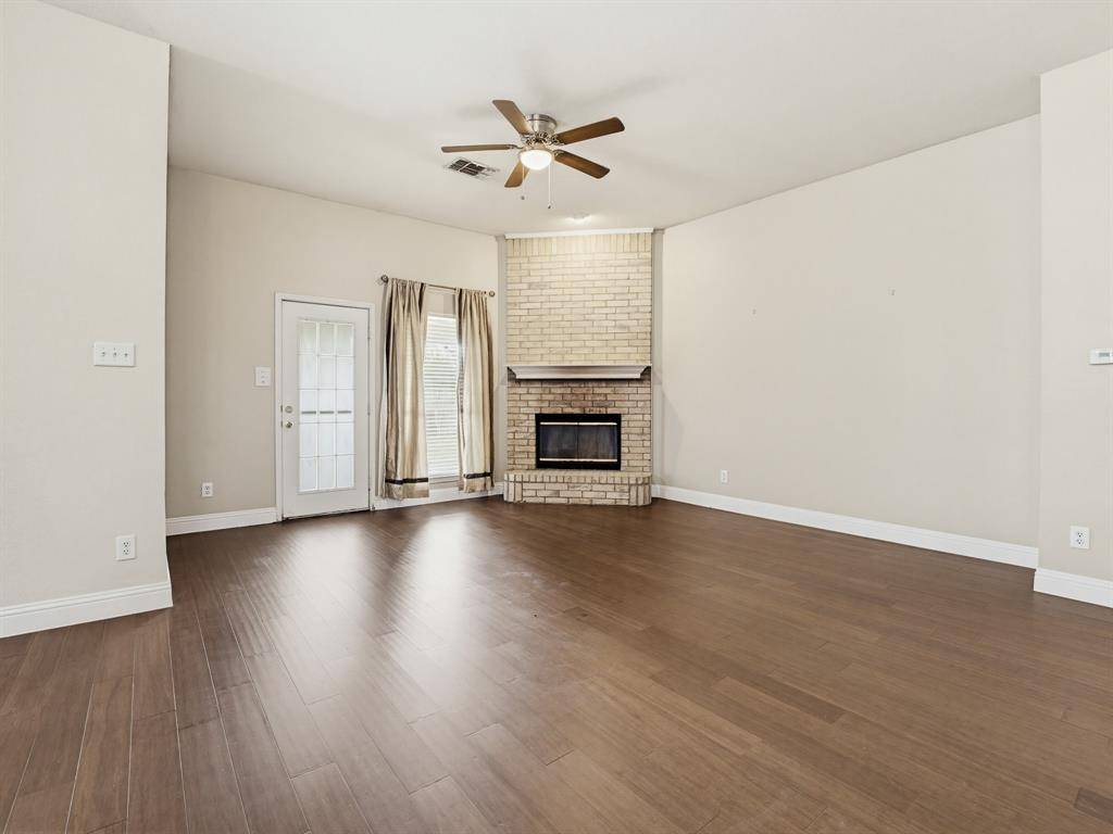 464 Maplegrove Road, Cedar Hill, TX 75104