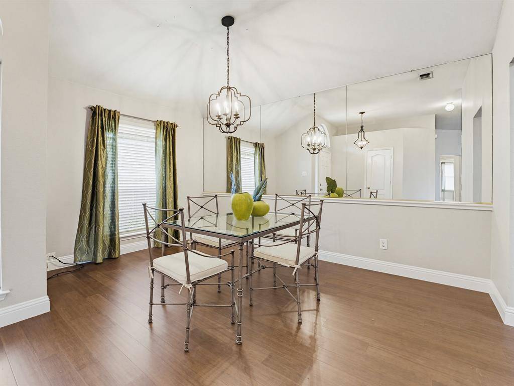 464 Maplegrove Road, Cedar Hill, TX 75104