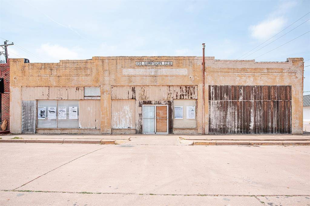 213 N Blackburn Street, Brady, TX 76825
