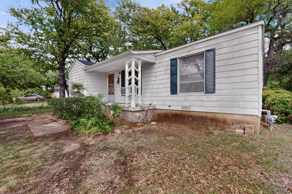 2701 Stark Street, Fort Worth, TX 76112