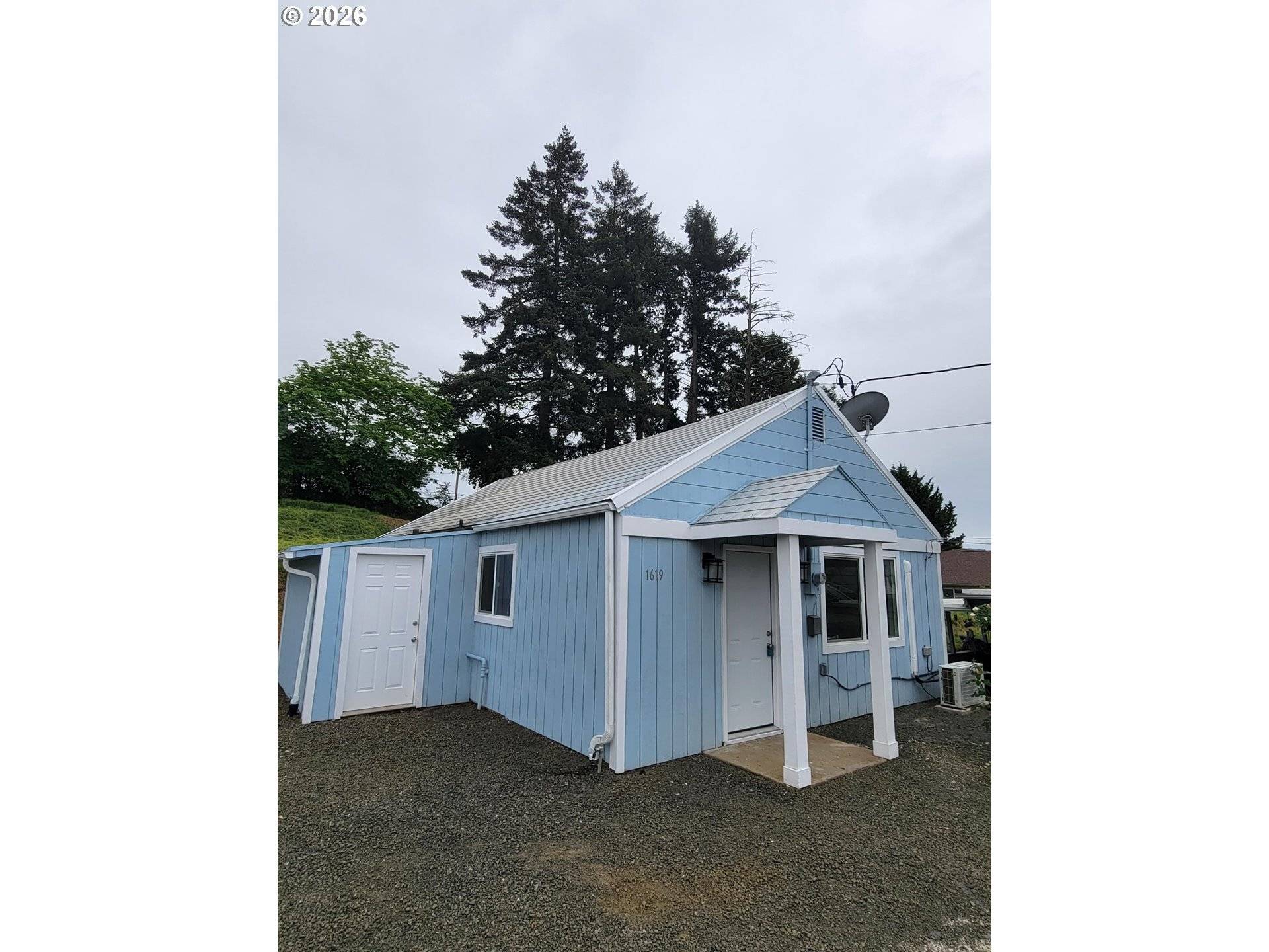 1619 NW MULHOLLAND DR, Roseburg, OR 97470