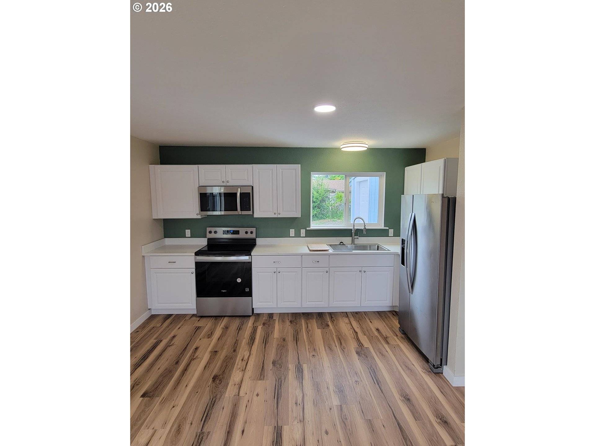 1619 NW MULHOLLAND DR, Roseburg, OR 97470