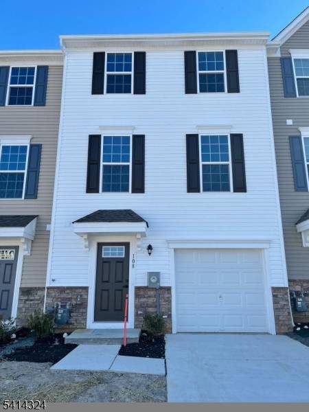 108 Freedom Way, Gloucester Twp., NJ 08081