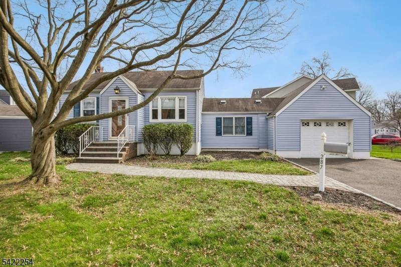 287 Roosevelt Ln, Kenilworth Boro, NJ 07033