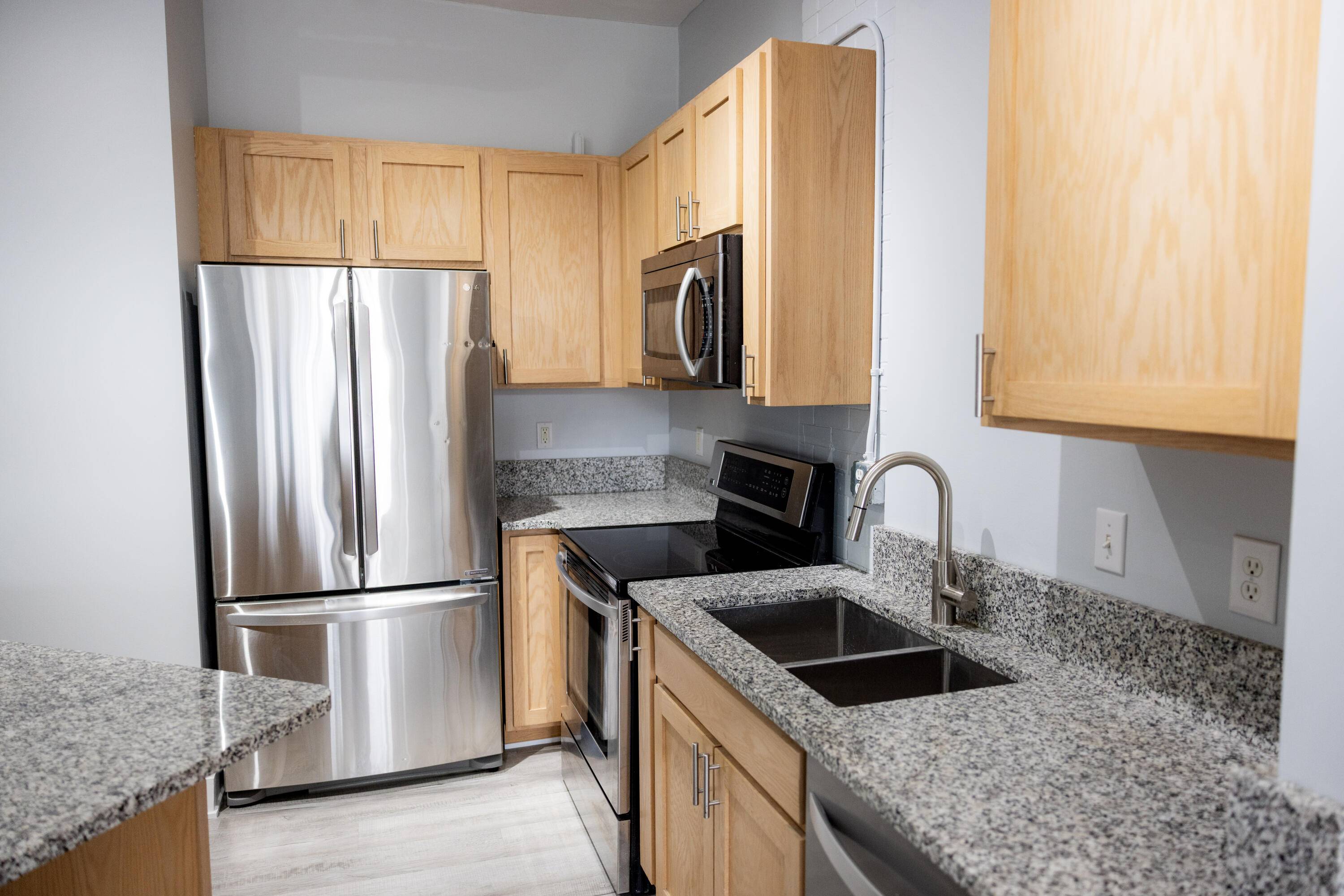 600 Broadway AVE NW #118, City Of Grand Rapids, MI 49504