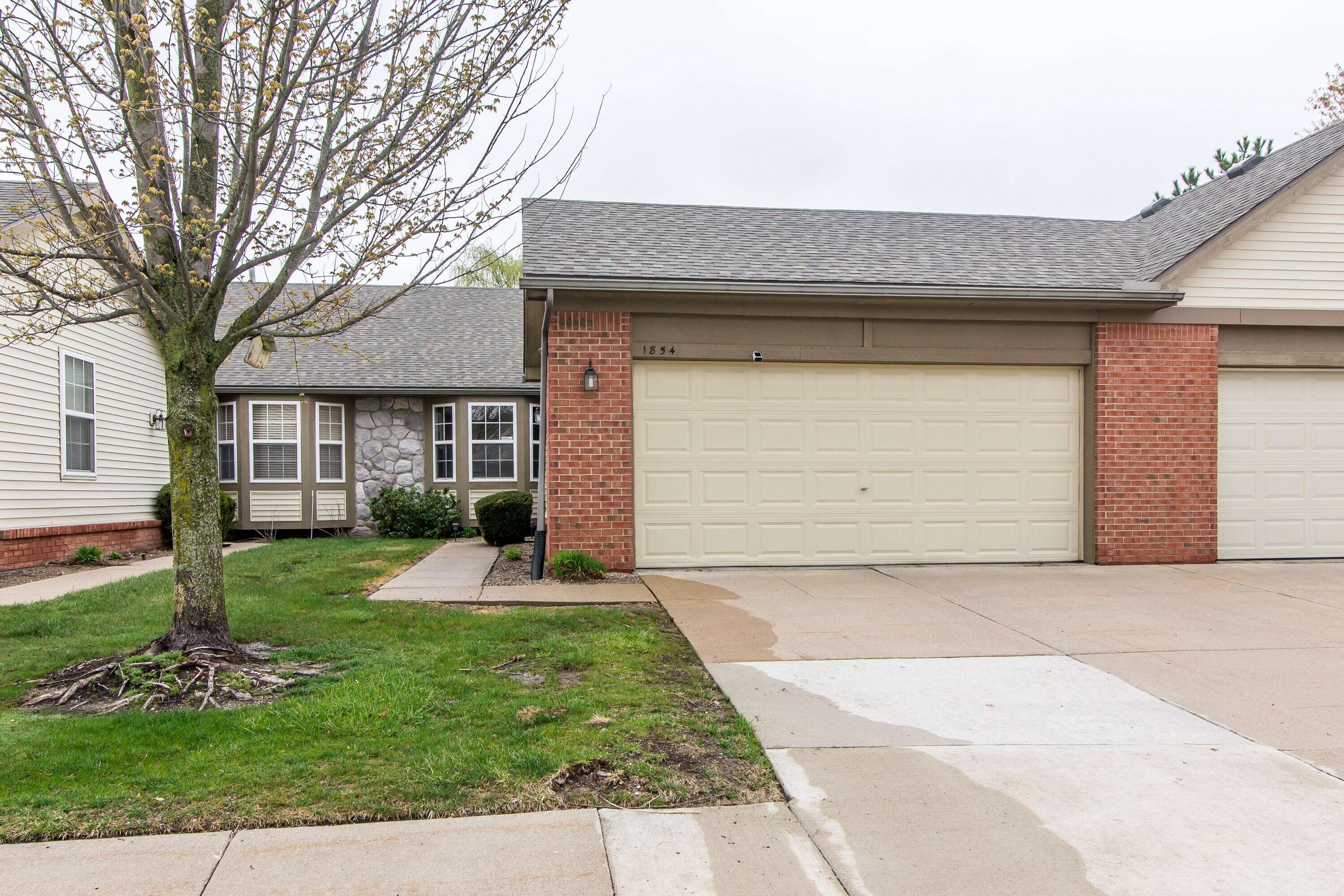 1854 N Kenwyck DR, Superior Twp, MI 48198