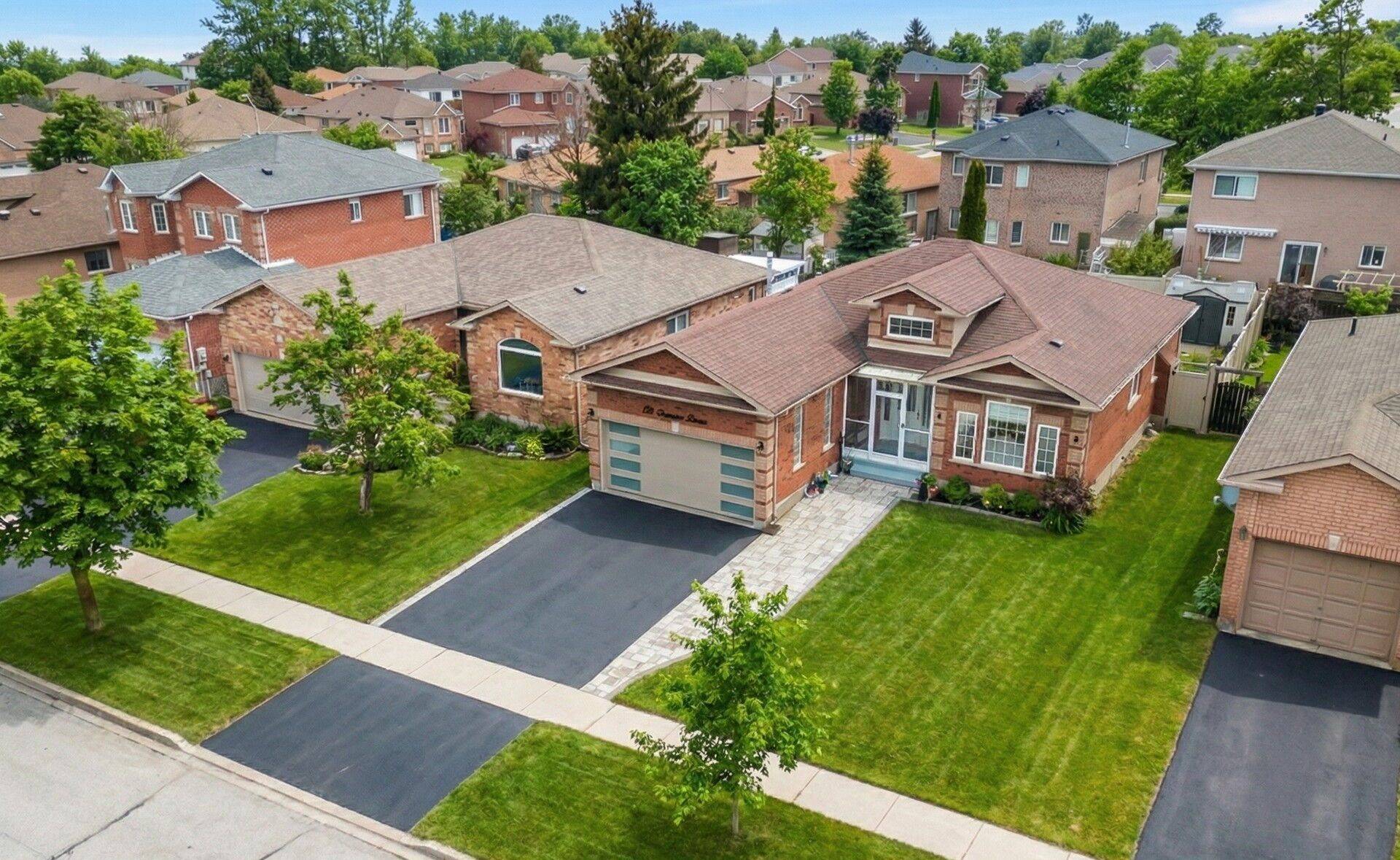 68 Benson DR, Barrie, ON L4N 7Y2