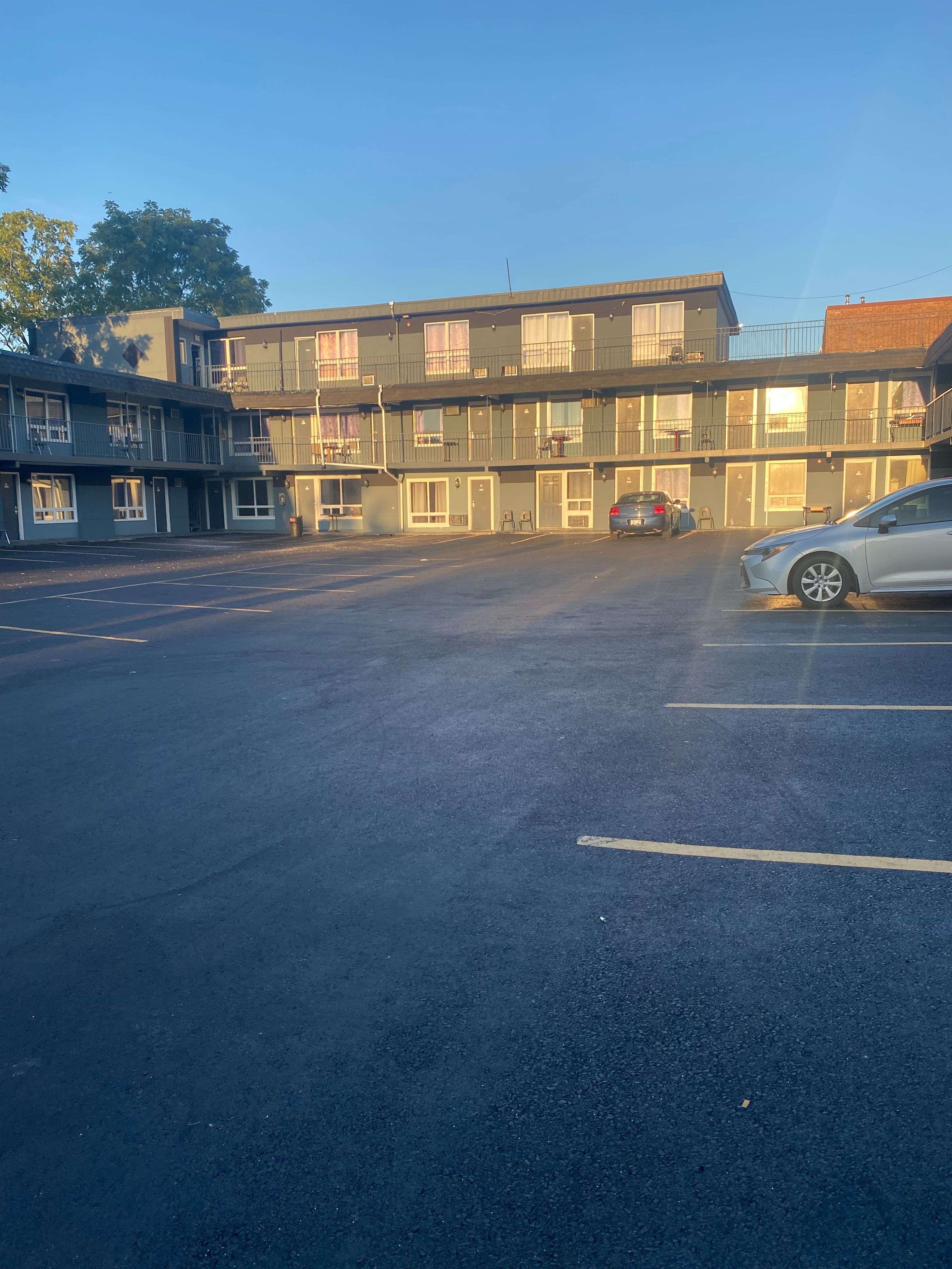 5958 Fallsview BLVD, Niagara Falls, ON L2G 3V5