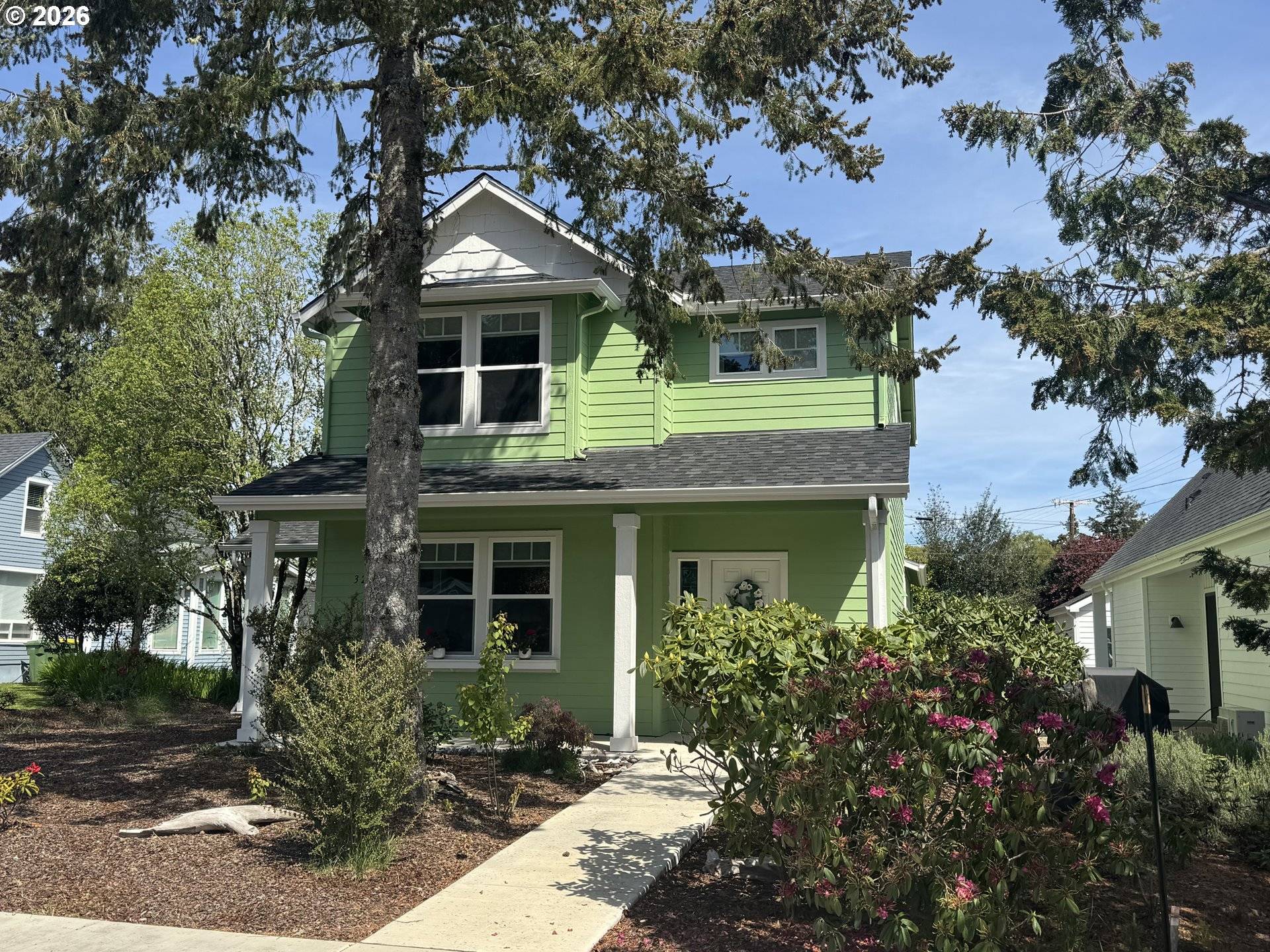 320 OAK ST, Florence, OR 97439