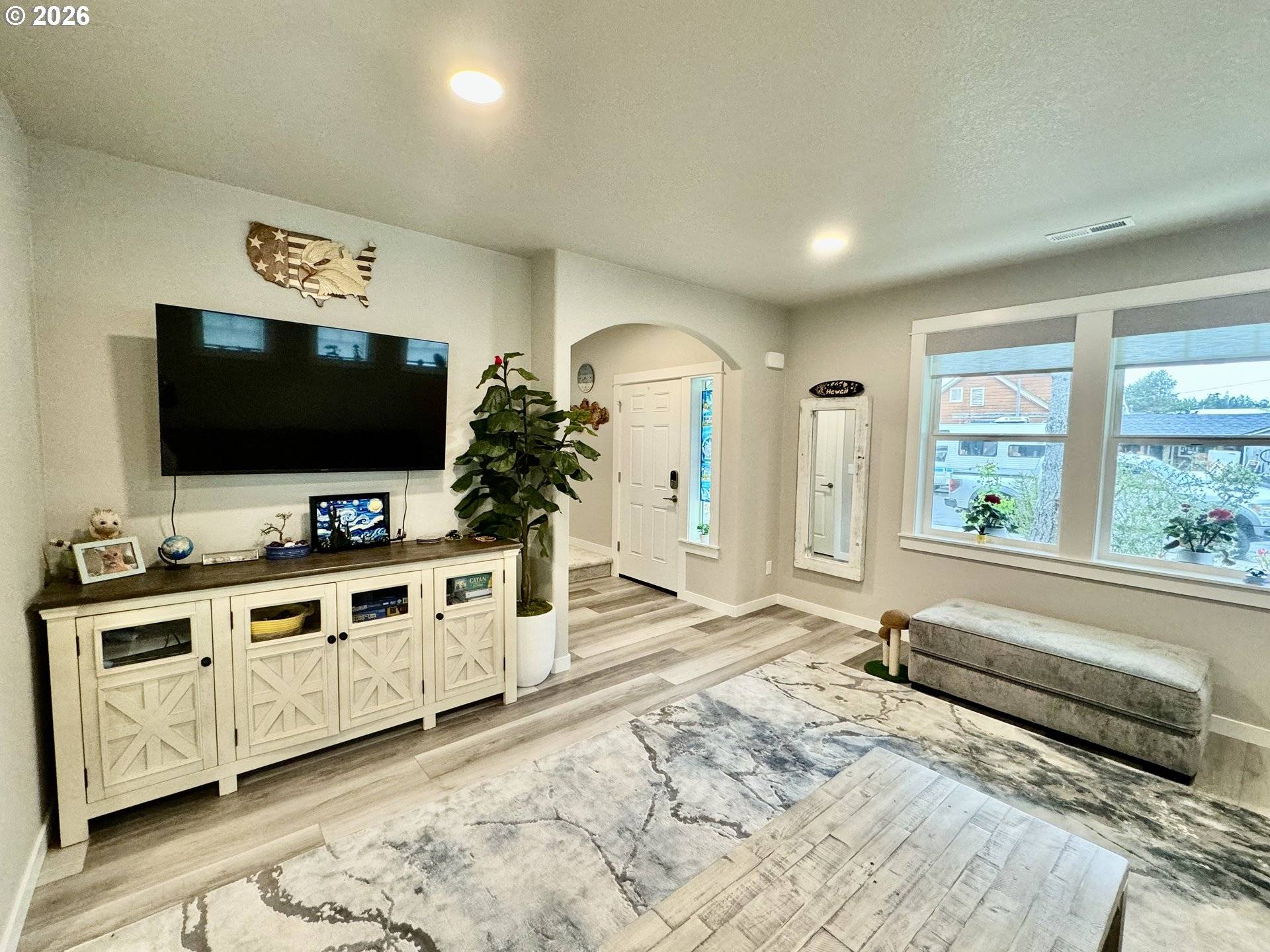 320 OAK ST, Florence, OR 97439