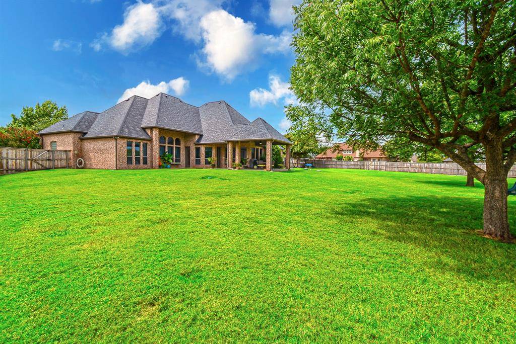 8271 Glenwick Drive, Waxahachie, TX 75167