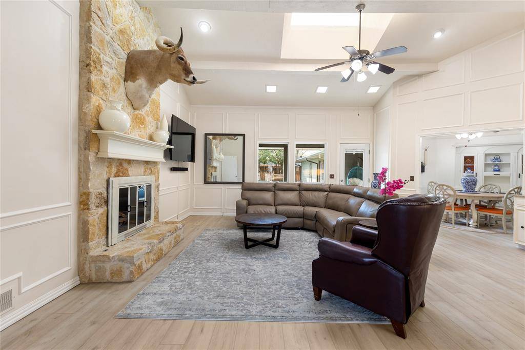 6818 Southpoint Drive, Dallas, TX 75248