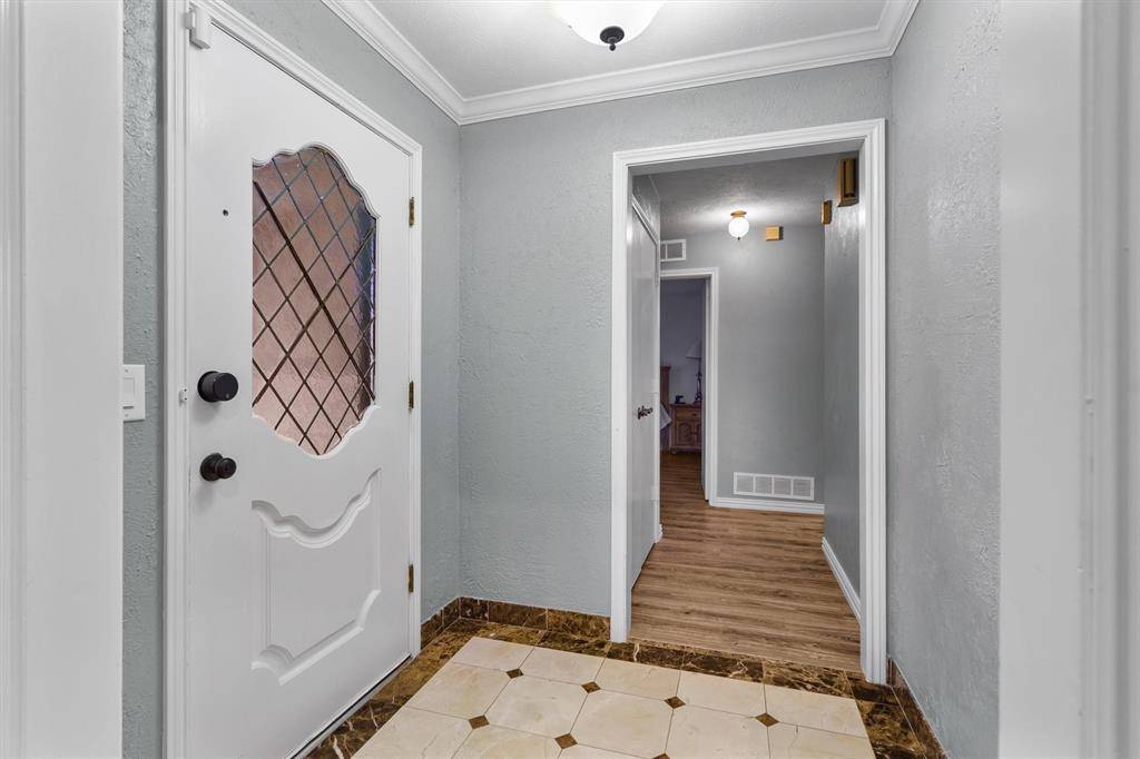 2214 Valley Mill, Carrollton, TX 75006