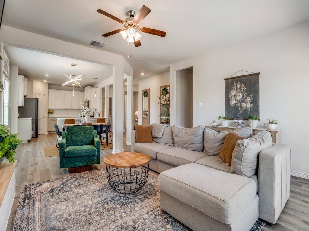 729 Jessica Lynn Lane, Anna, TX 75409