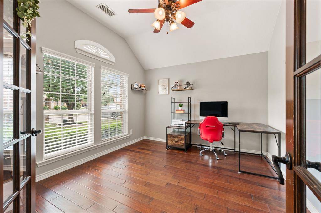 11712 Wolfcreek Lane, Fort Worth, TX 76244