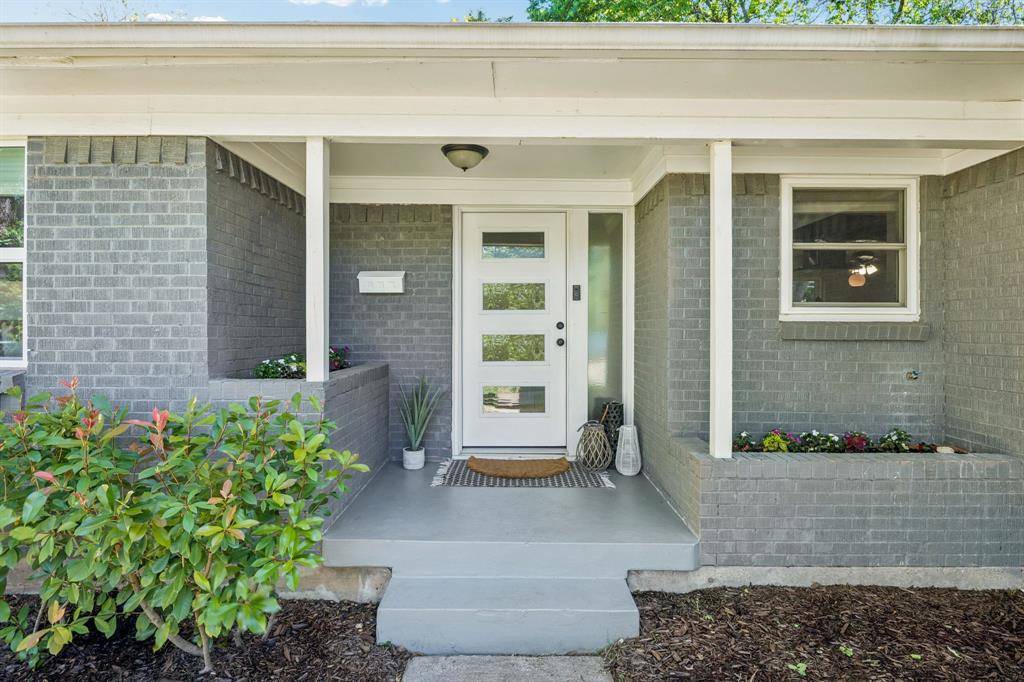 3050 Latham Drive, Dallas, TX 75229