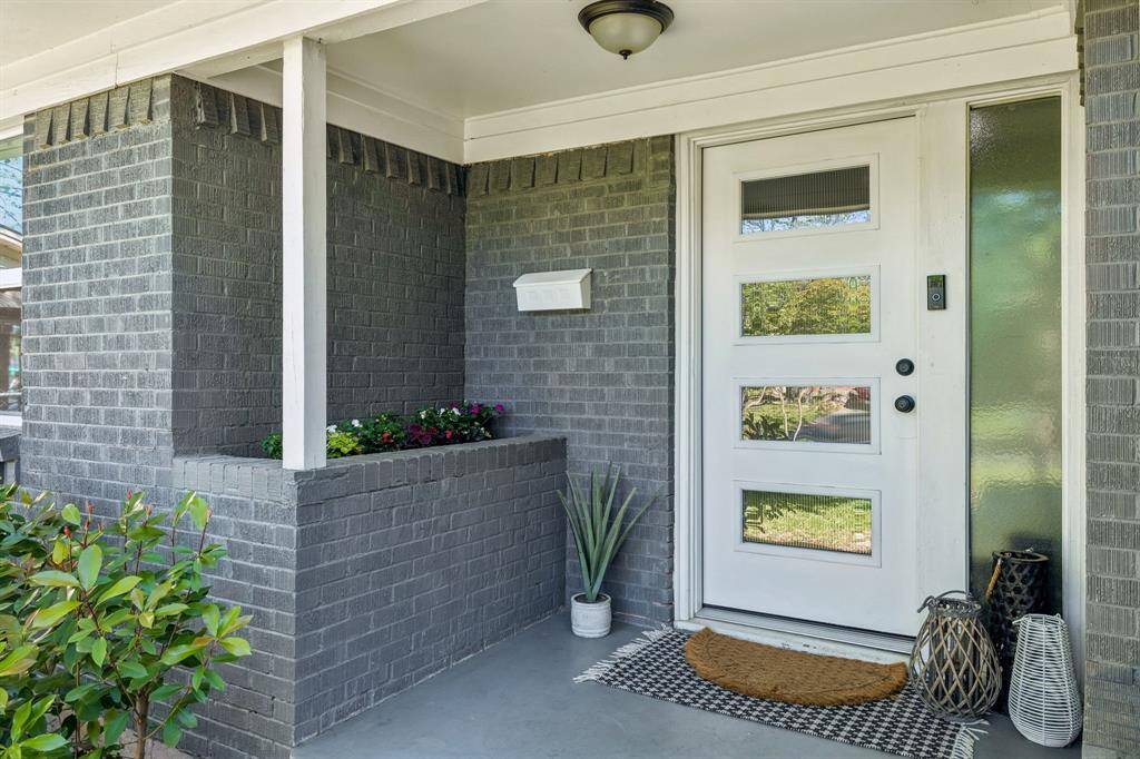 3050 Latham Drive, Dallas, TX 75229