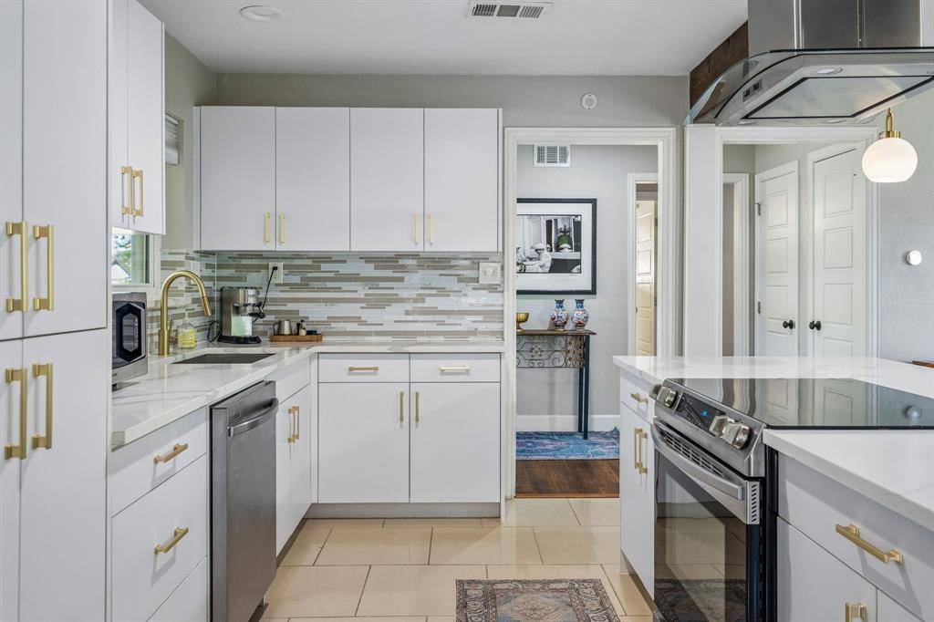 3050 Latham Drive, Dallas, TX 75229