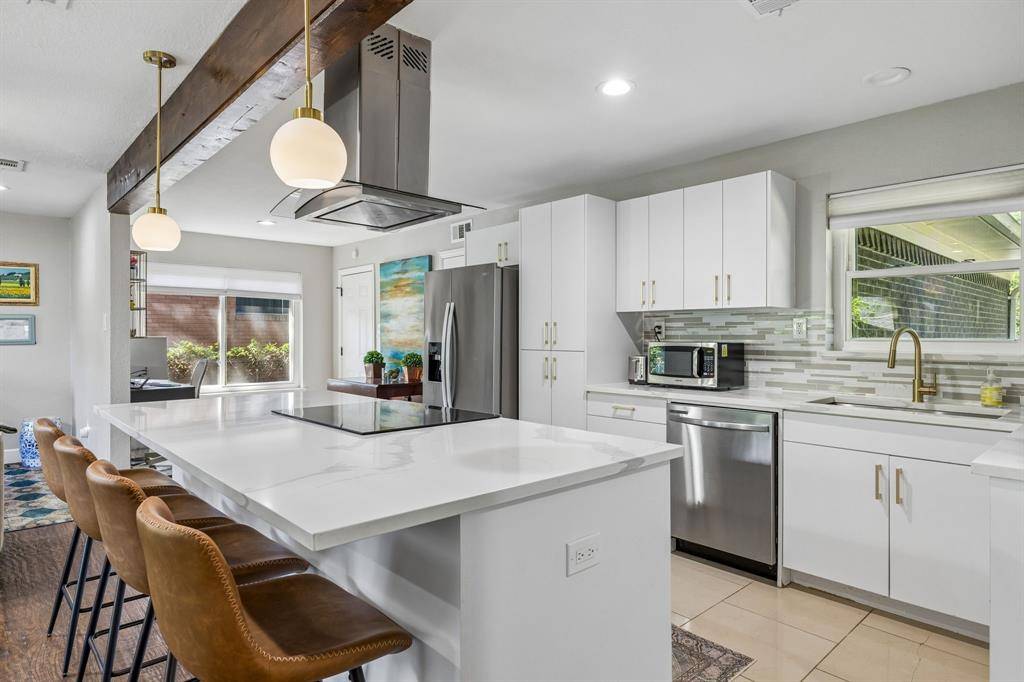 3050 Latham Drive, Dallas, TX 75229