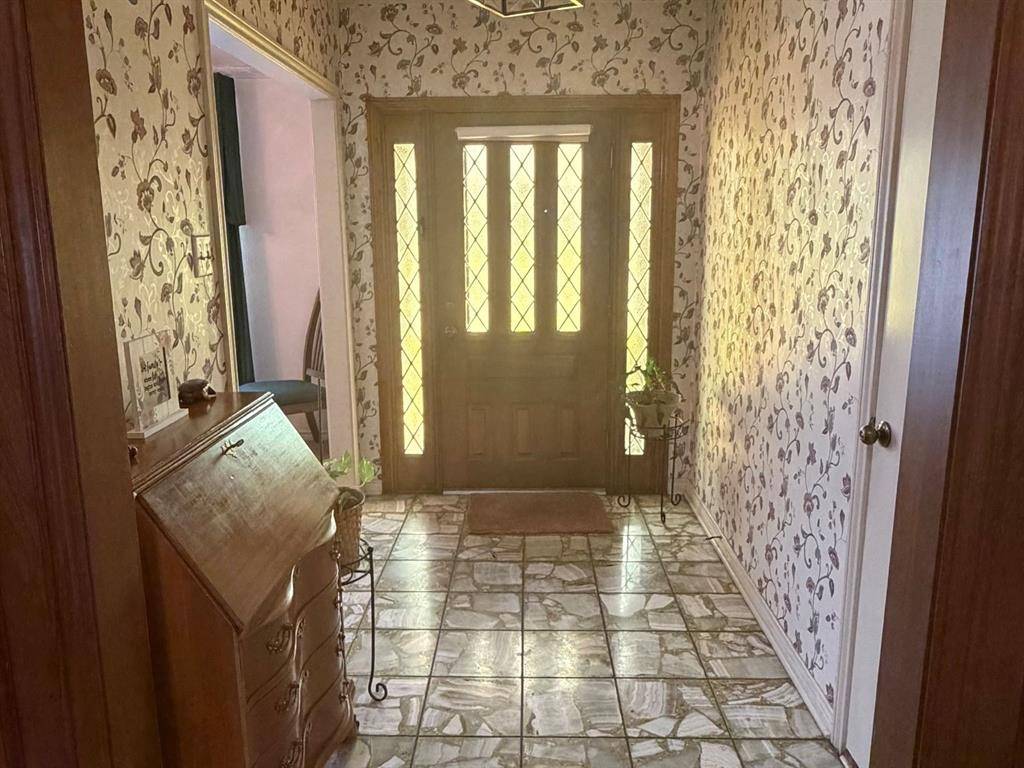 7033 Allview Lane, Dallas, TX 75227