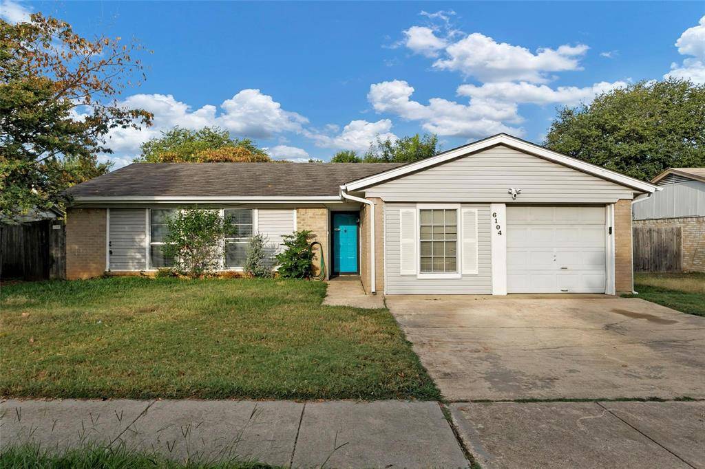 6104 Kelly Elliott Road, Arlington, TX 76001