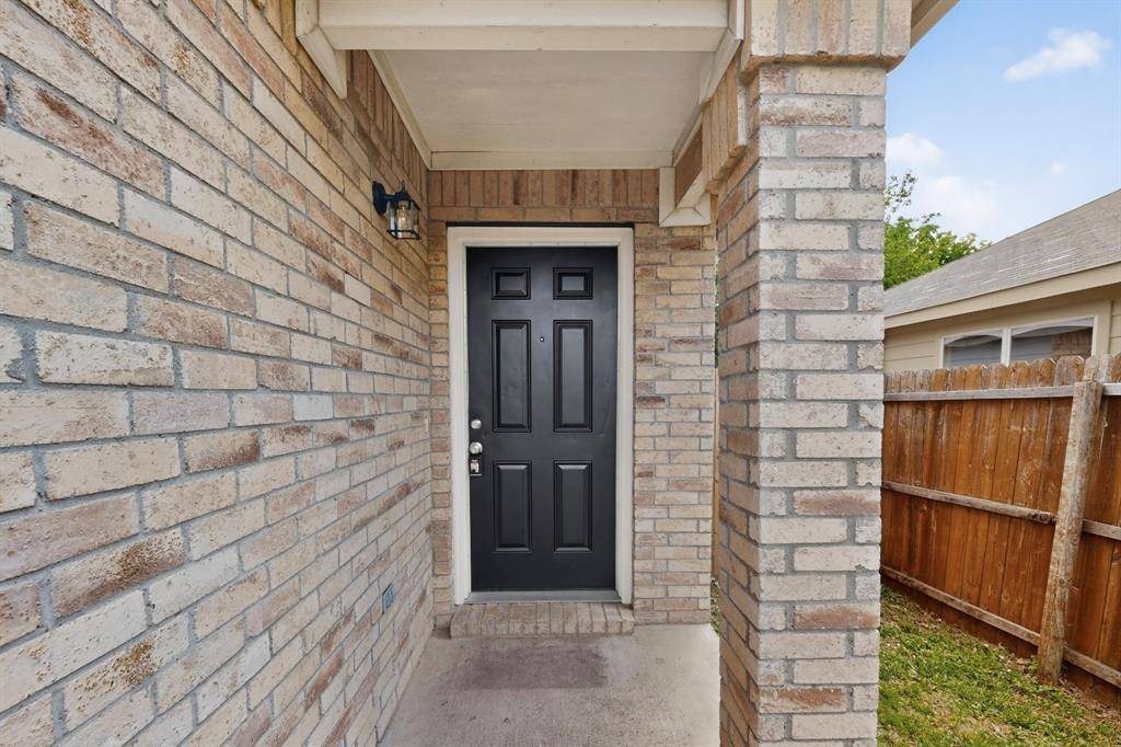 9708 Calle Del Oro Lane, Dallas, TX 75217