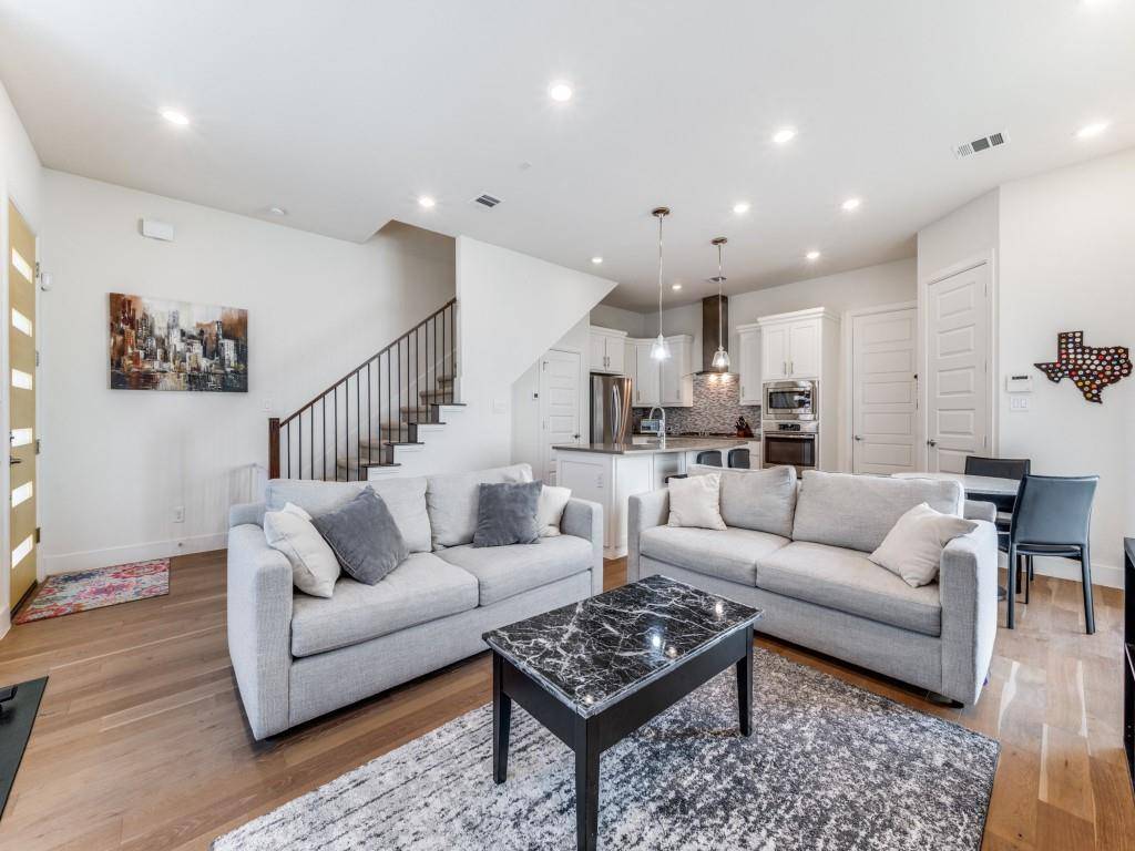 7832 Verona Place, Dallas, TX 75231