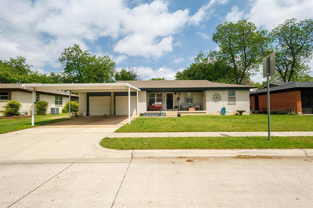 5421 Bonnie Wayne Street, Haltom City, TX 76117