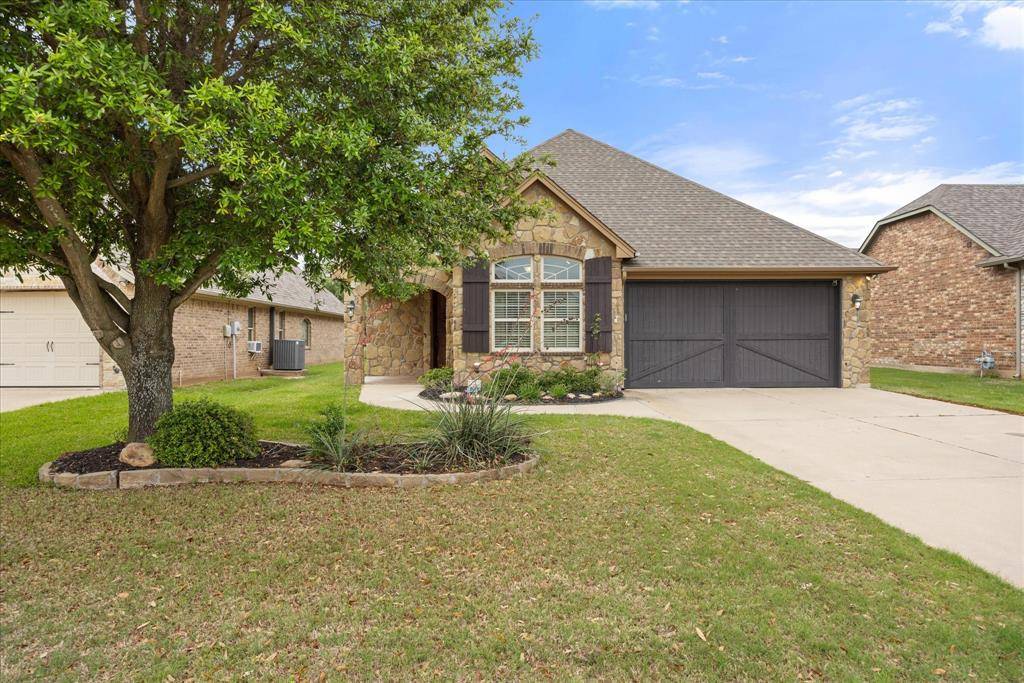 3305 Ferry Boat Lane, Granbury, TX 76049