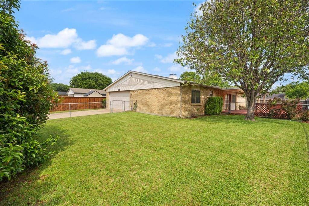 2017 Montana Trail, Grand Prairie, TX 75052