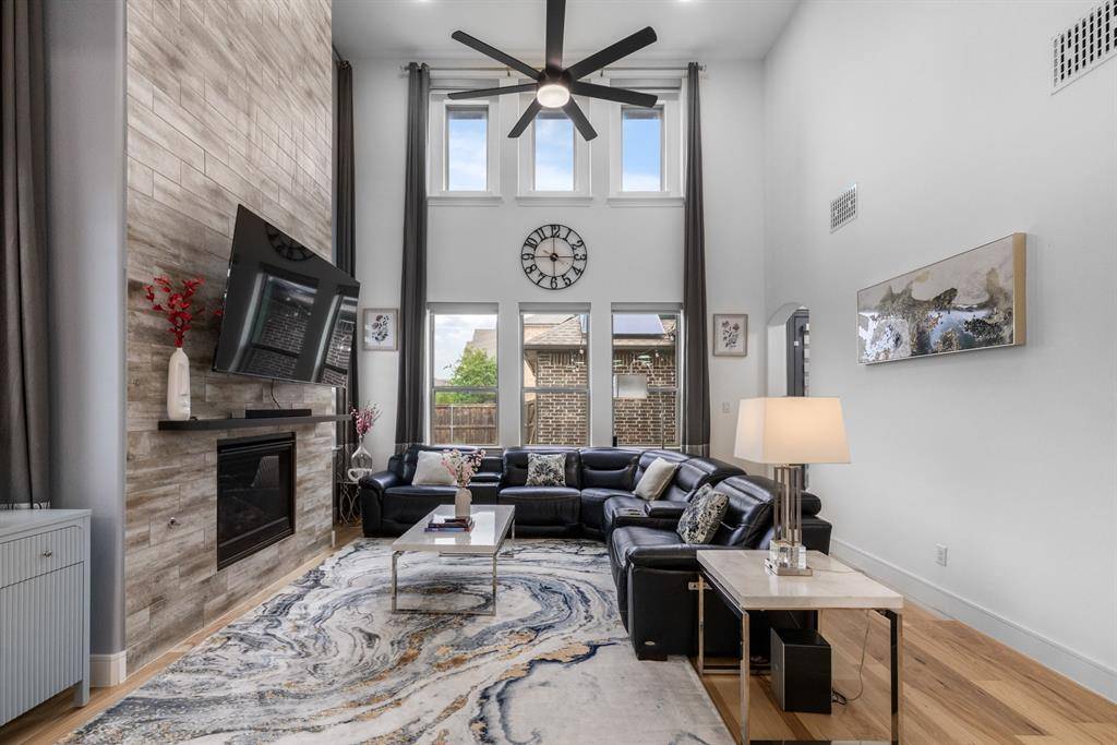 1601 Birds Fort Trail, Arlington, TX 76005