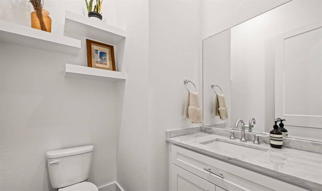 4222 Roseland Avenue #102, Dallas, TX 75204