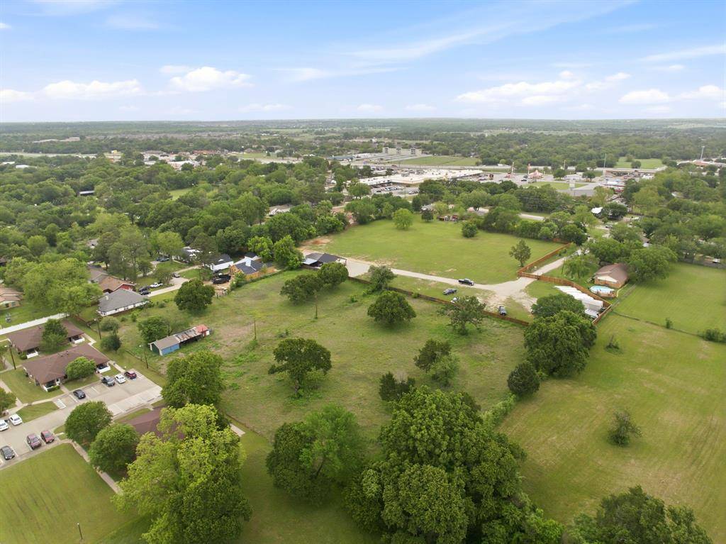 913 Howard Street, Seagoville, TX 75159