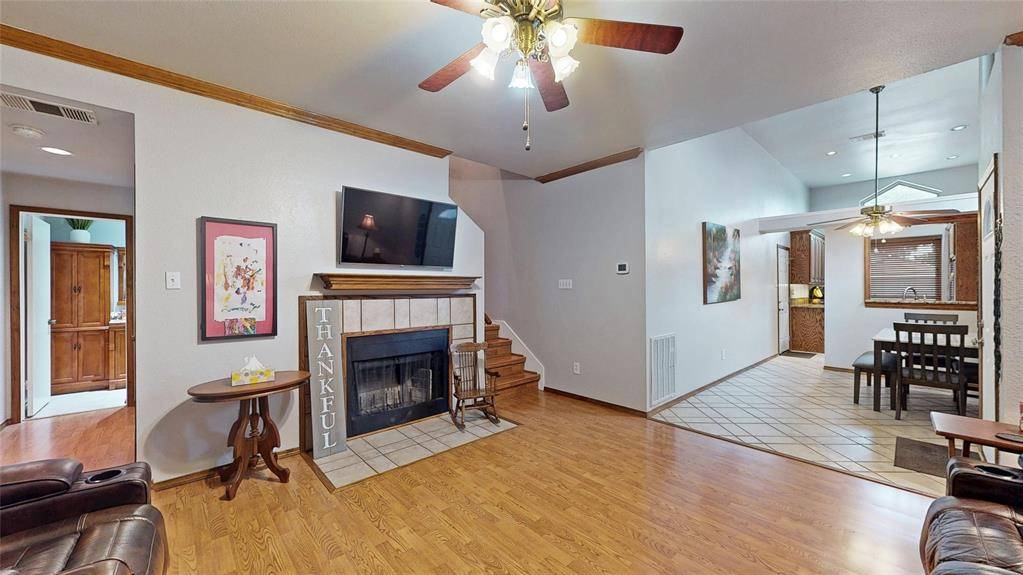 911 Azalia Drive, Lewisville, TX 75067