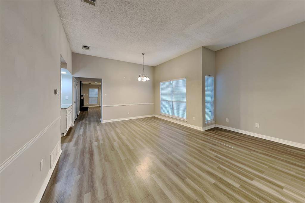 2914 Dukeswood Drive, Garland, TX 75040