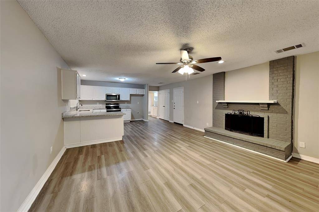 2914 Dukeswood Drive, Garland, TX 75040