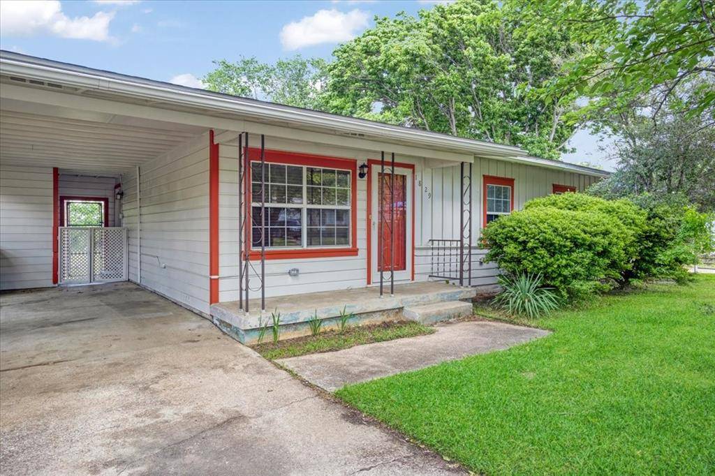 1829 Ridgewood Road, Denison, TX 75020