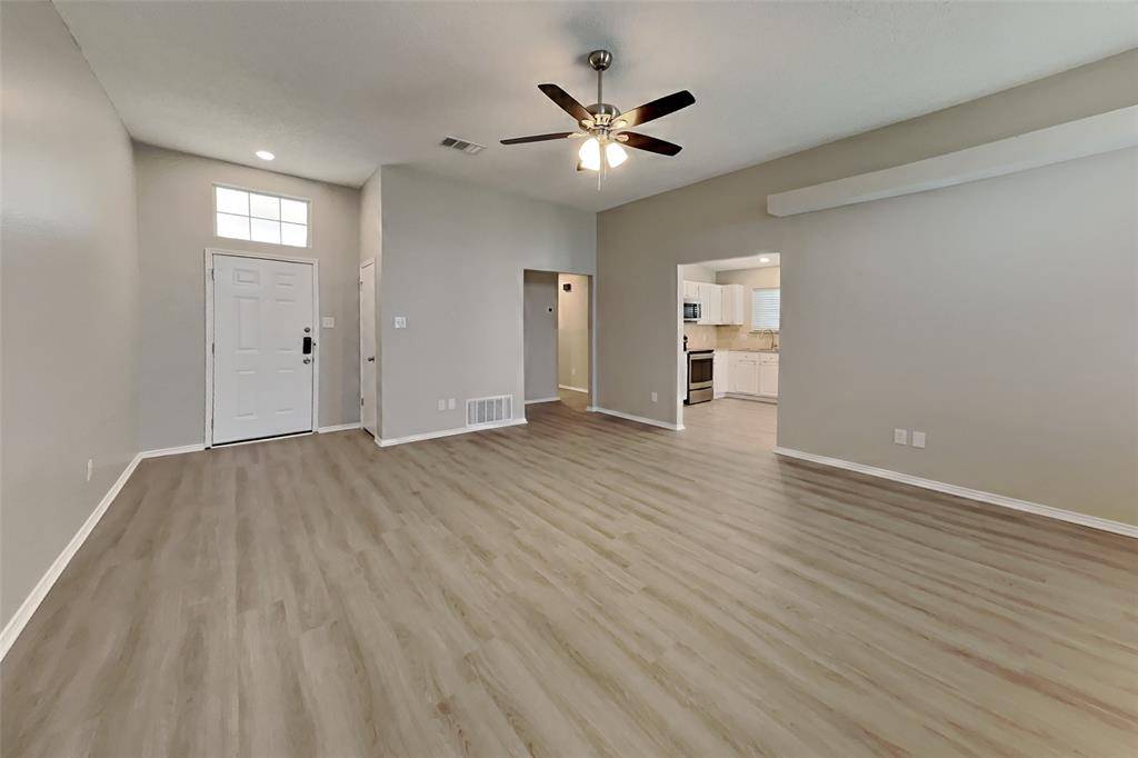 721 Windridge Lane, Burleson, TX 76028