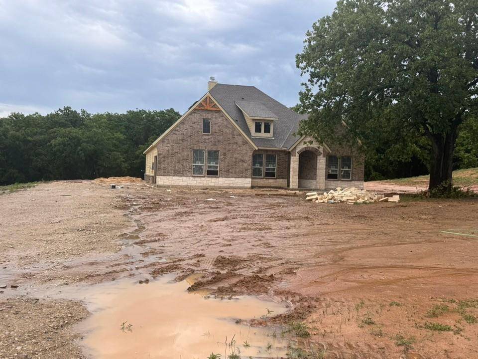 132 Oak Grove Way, Springtown, TX 76082