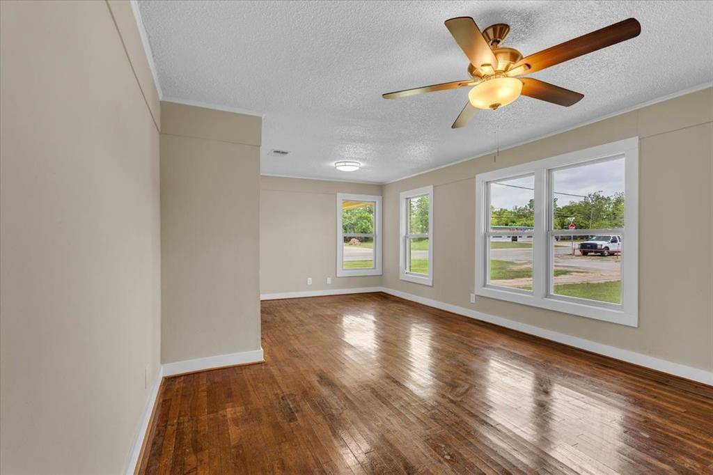 200 Victory Street, Bonham, TX 75418