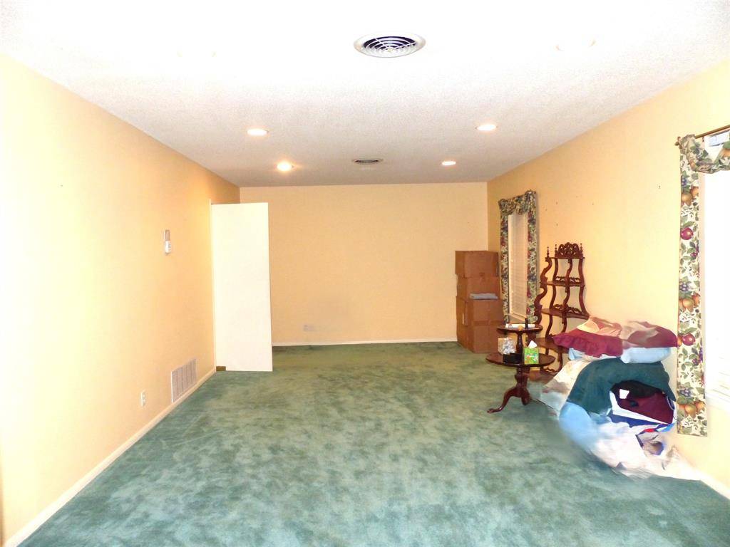 2105 Stanton, Brady, TX 76825