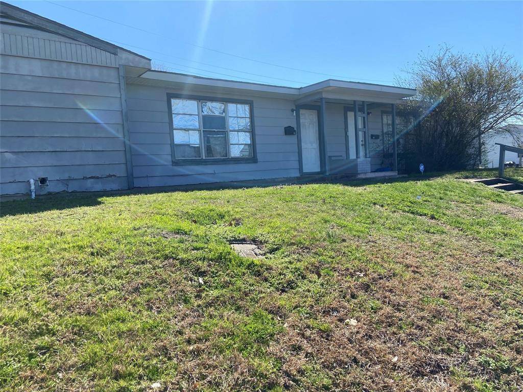 63 Mundt Street #B, Denison, TX 75020