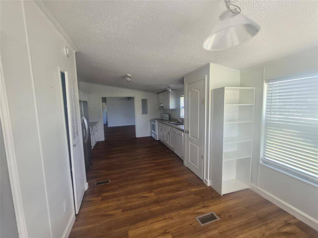 428 Penny Court, Granbury, TX 76049