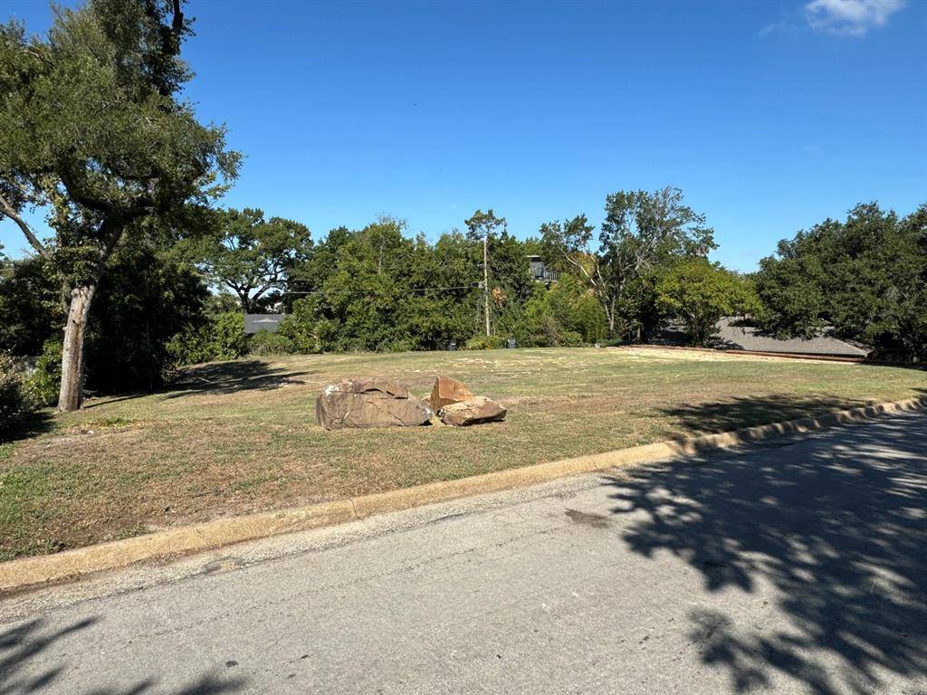 1623 Oak Knoll Street, Dallas, TX 75208