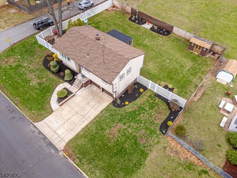 63 Arden St, Franklin Twp., NJ 08873