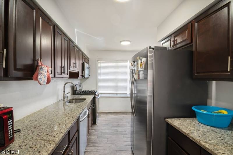 10 Neilson St #H, New Brunswick City, NJ 08901