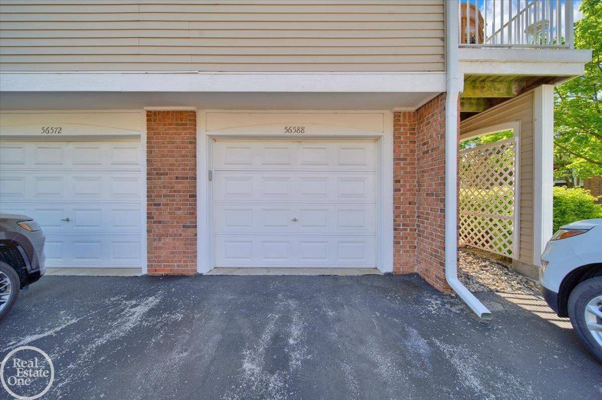 56588 Scotland BLVD, Shelby Twp, MI 48316