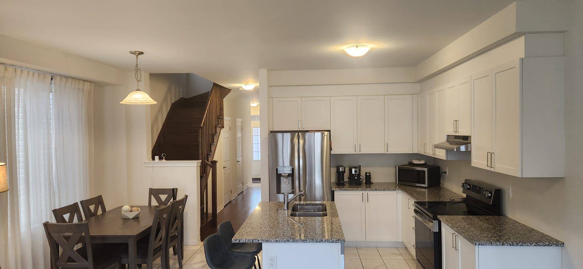 130 Ice Palace CRES, Oshawa, ON L1H 7K4